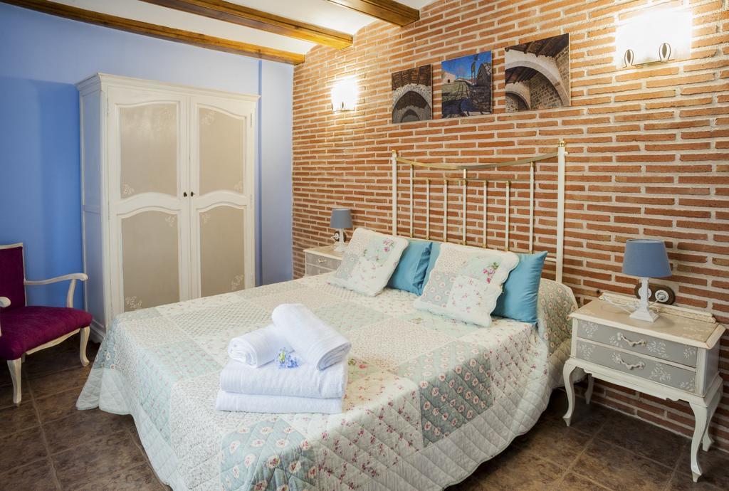 Apartamentos Rurales Millan La Mata de los Olmos Exteriör bild